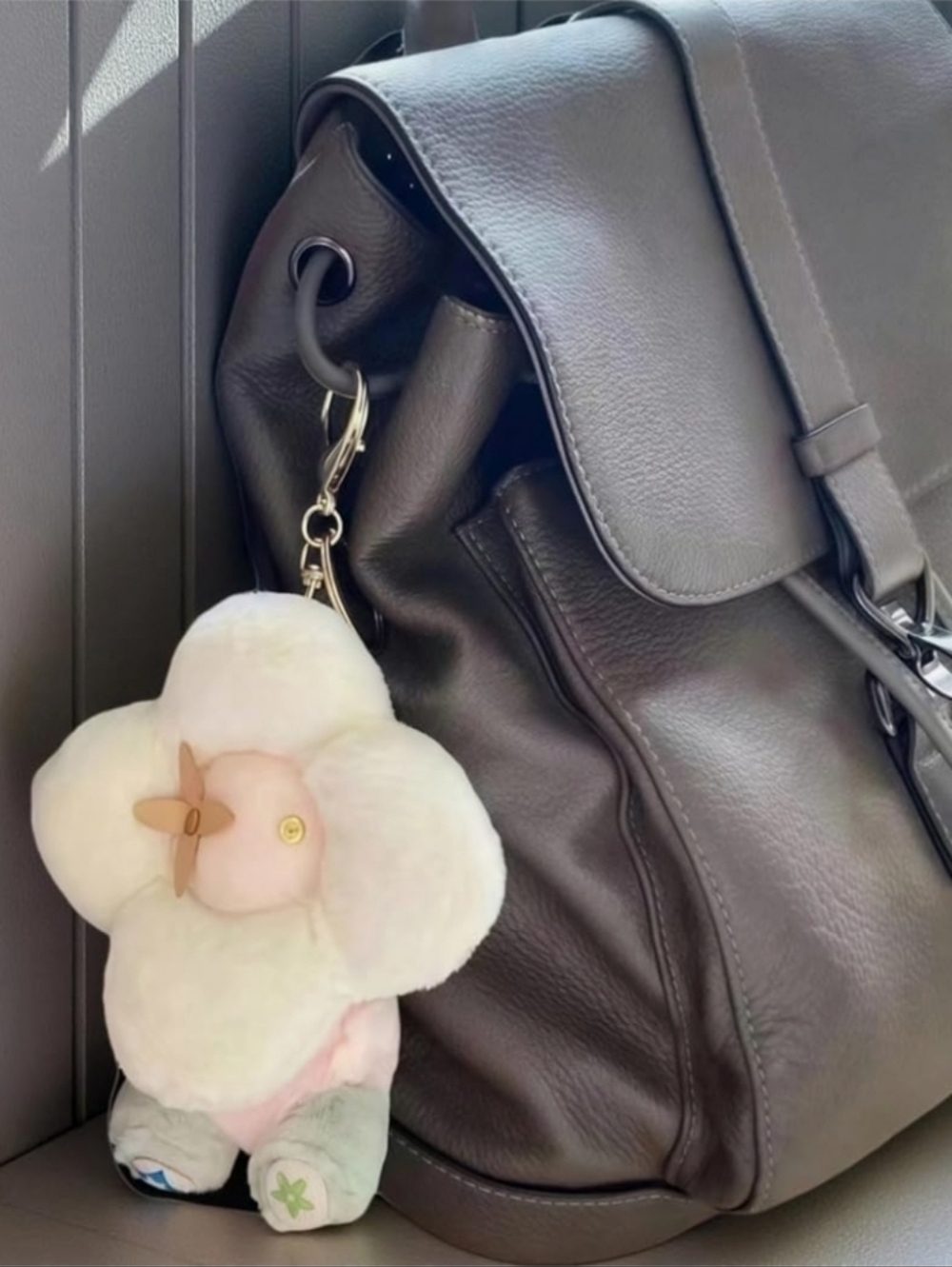 2 Left! Large Plush Bag Charm Sunflower Vivienne Style Keychain Pink Cream